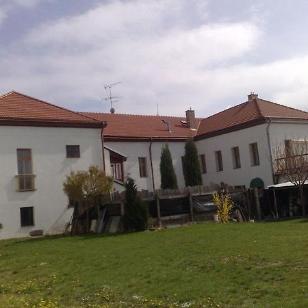 Apartman 3, Suvorovova 158 Cesky Brod Buitenkant foto